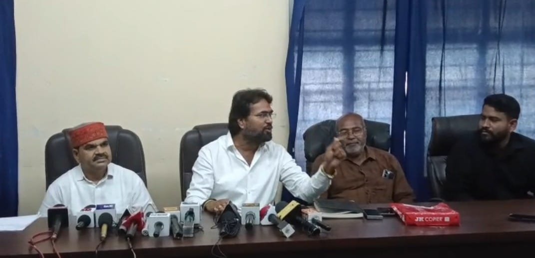 भले ही जेल जाना पड़े, लेकिन रावण दहन वहीं करेंगे”अरपांचल लोक मंच अध्यक्ष सिद्धांशु मिश्रा का प्रशासन को खुला चैलेंज…