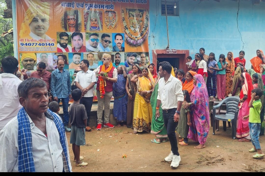 नवरात्रि में आज त्रिलोक श्रीवास का बेलतरा के दो दर्जन से ज्यादा ग्रामों का दौरा……