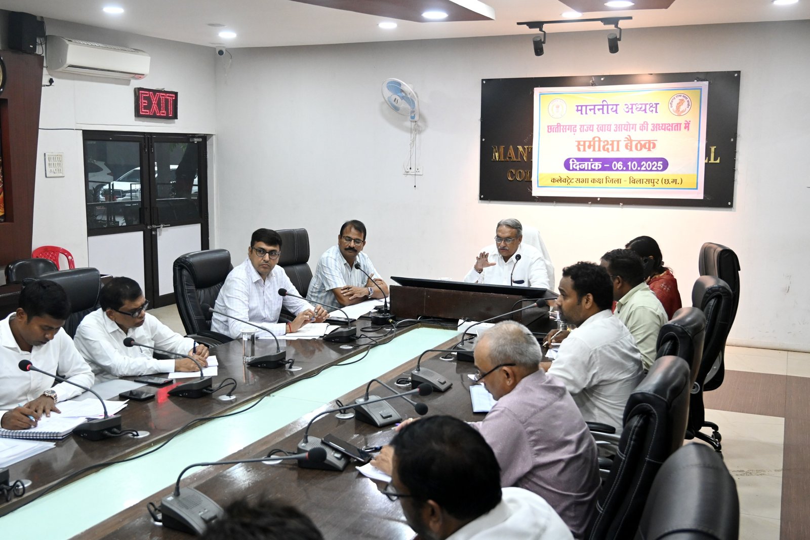 खाद्य आयोग के अध्यक्ष  संदीप शर्मा ने किया जिले का सघन दौरा, खाद्यान्न वितरण शुरू नहीं करने पर राशन दुकान निलंबित l