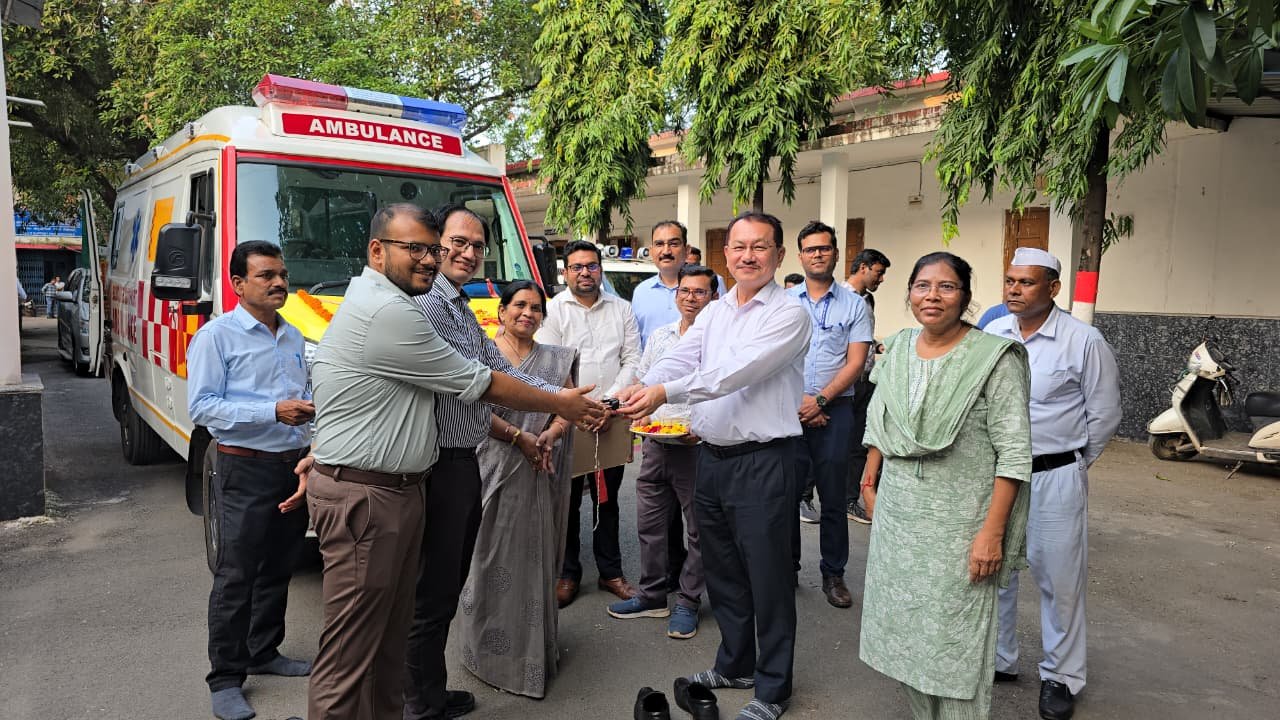 एयरपोर्ट के लिए पृथक एम्बुलेंस सेवा का लोकार्पण….